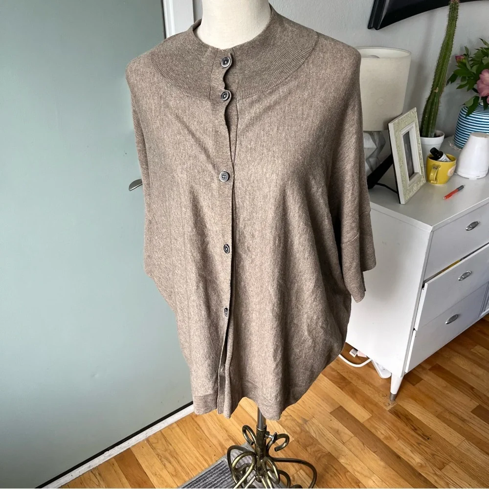 Nomadic Traders button down - Picture 1 of 5